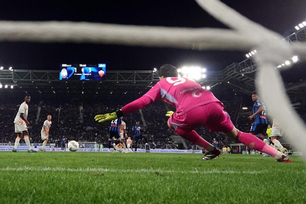 Српски голман за 70 милиони евра се сели во Премиер лигата!?