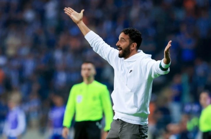 Манчестер јунајтед го отпушти Аморим