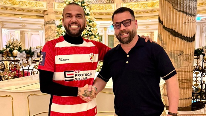 По три години во пензија и една во затвор, Дани Алвеш повторно ќе заигра фудбал?!