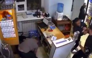 Мигранти се обиделе да ограбат продавница во Дагестан! Огромна грешка! (ВИДЕО)