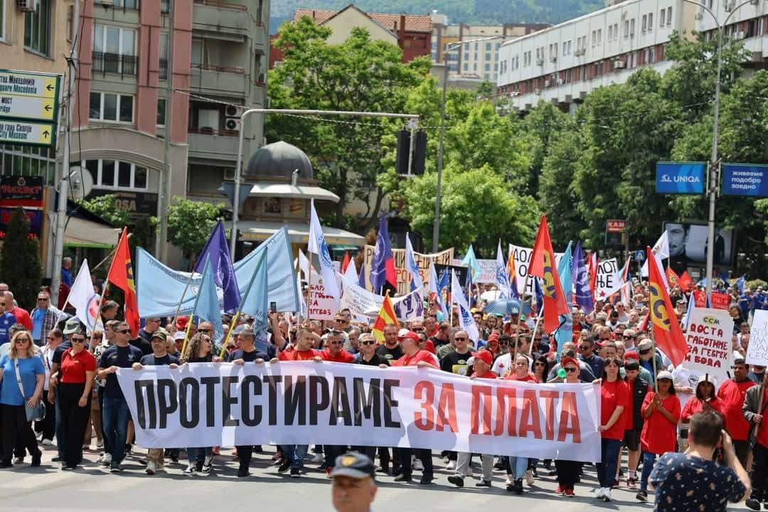 Работникот работи, а е сѐ посиромав: Со штрајкови и блокади до минималец од 600 евра