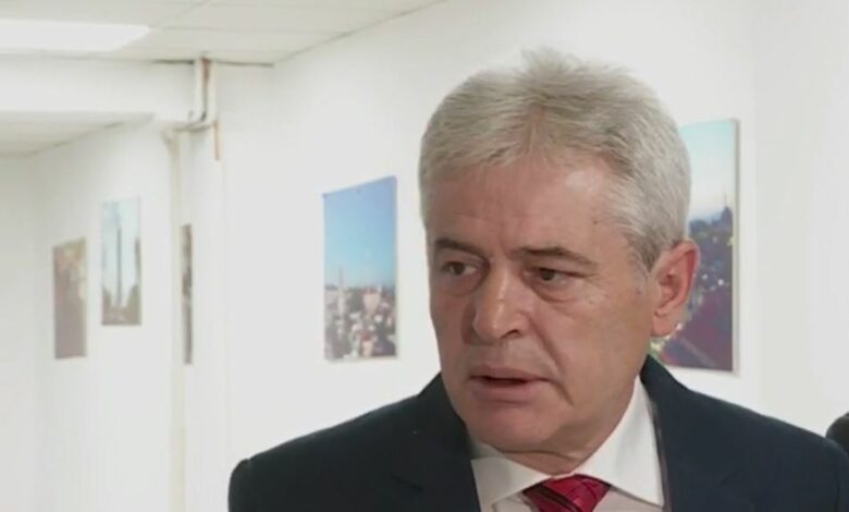 Али Ахмети ќе учествува на утрешната лидерска средба