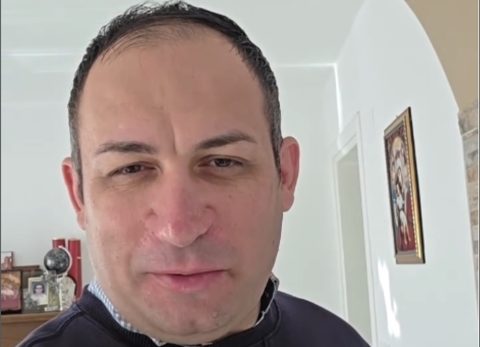 Јордан Митев покажа како правилно се воспитуваат децата: Тајната на здравите личности лежи во семејните вредности