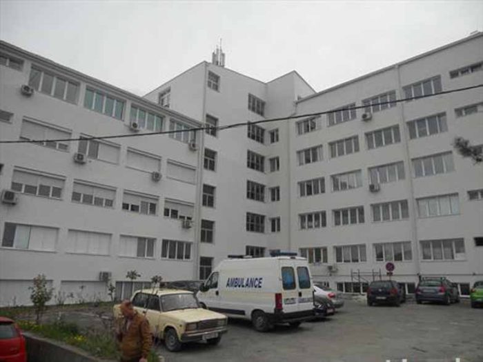 Шестгодишно дете од Градско донесено починато во болница во Велес