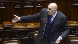 Крозето: НАТО треба да се обедини околу Гренланд