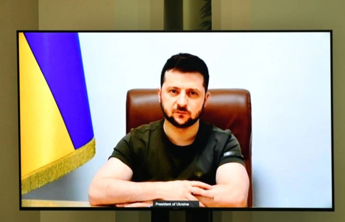 Зеленски: Донбас ќе биде во фокусот на мировните преговори со Русија и САД во ОАЕ