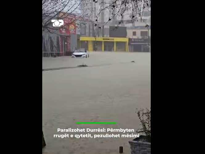 (ВИДЕО) Поплави и во Албанија, има евакуирани семејства