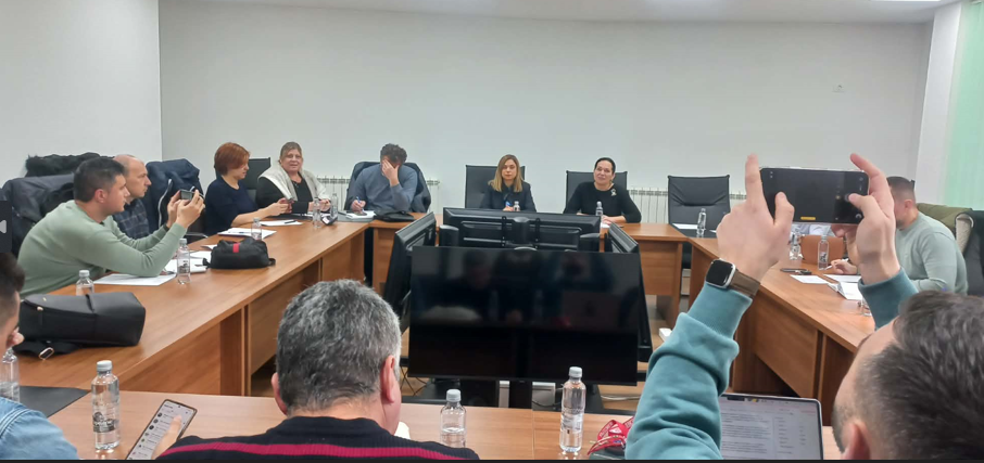 Три обвиненија против полициски службеници за пожарот во „Пулс“, пиротехниката се активирала среде контрола