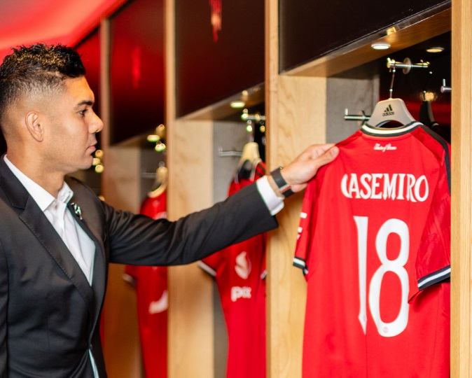 Крај на ерата: Касемиро заминува од Манчестер јунајтед! (ФОТО)