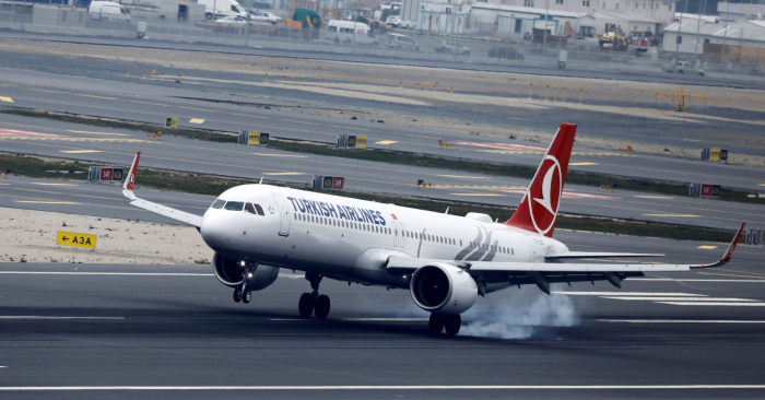Авион на „Туркиш ерлајнс“ принудно слета во Барселона поради закана со бомба на патник