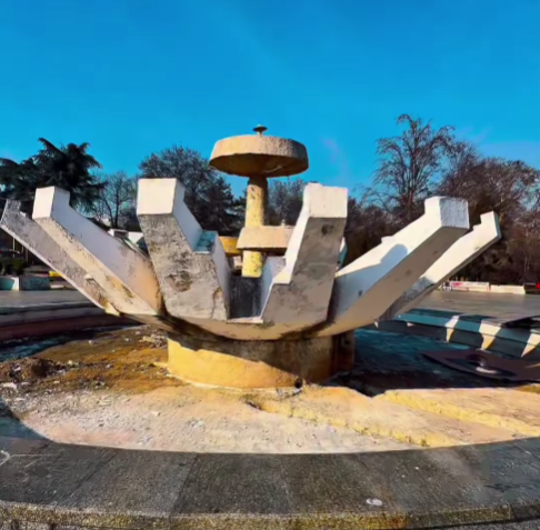 КОНЕЧНО, СКОПЈАНИ И ТОА ГО ДОЧЕКАА: Се реновира фонтаната „Лотос“ во Градски парк