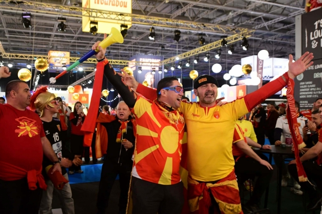 Фалангата не се предава – верува во чудото наречено втора фаза (ФОТО)