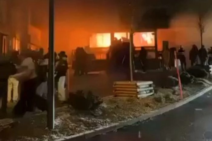 ФАТАЛЕН ПОЖАР ВО ШВАЈЦАРИЈА: Најмалку 40 лица загинаа во пожар во бар во алпски скијачки центар на прославата на Новата година