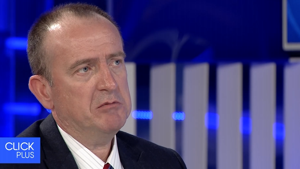 Раководството на АА, крилото на Таравари поднесе колективна оставка