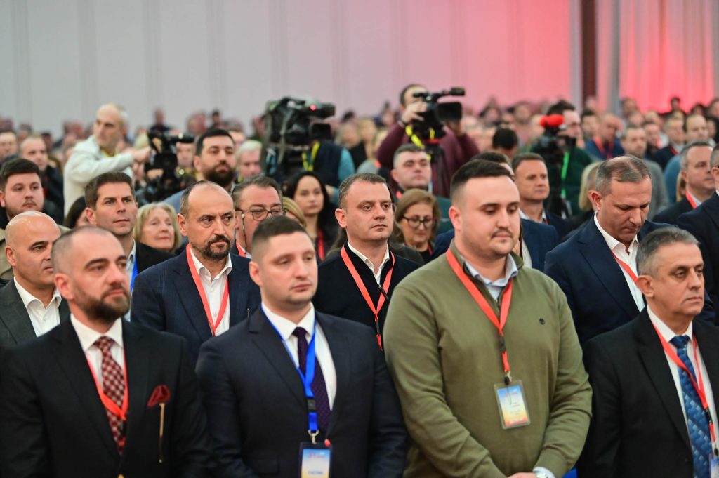 (ВИДЕО) СДСМ излегува на терен, кој планира да нè поткопува одвнатре, нека си замине веднаш – рече Филипче на партискиот Конгрес