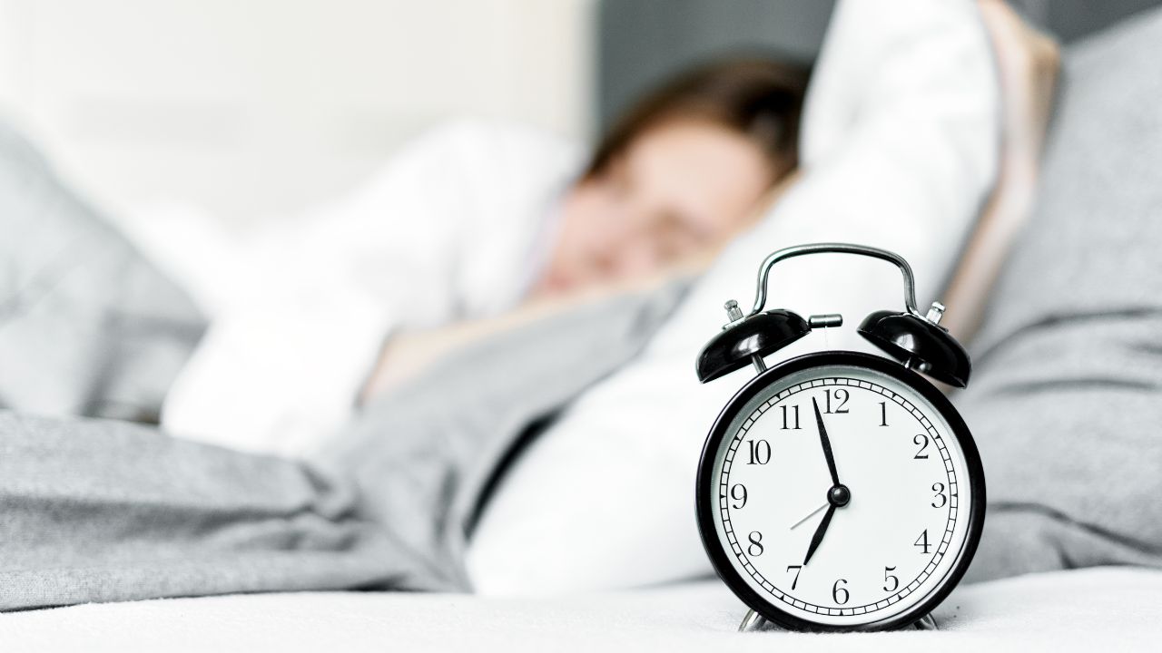 Зошто ДОБРИОТ СОН се асоцира и со подобро МЕНТАЛНО ЗДРАВЈЕ?