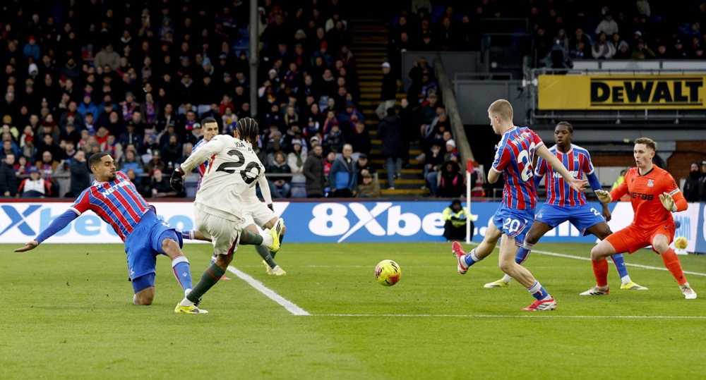Челси одигра моќно – со втора по ред победа го скокна Ливерпул во зоната за ЛШ (ВИДЕО)