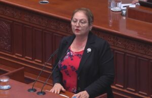 Јаневска: Проблем е прекумерниот број на наставници, затоа над 95% од дотациите од МОН општините ги трошат за плати