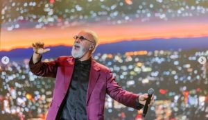 (ВИДЕО) „БЕВ ВО ТЕШКА ДЕПРЕСИЈА“: Дино Мерлин го напишал својот најголем хит додека бил во болница