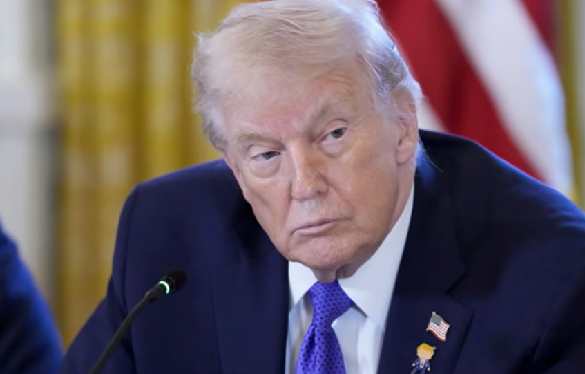 Трамп се согласи да размисли за намалување на бројот на федерални агенти