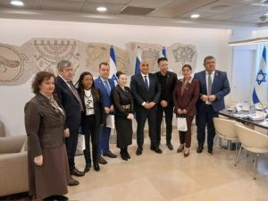 Будимпешта му порачува на Брисел: Не сметајте на нас