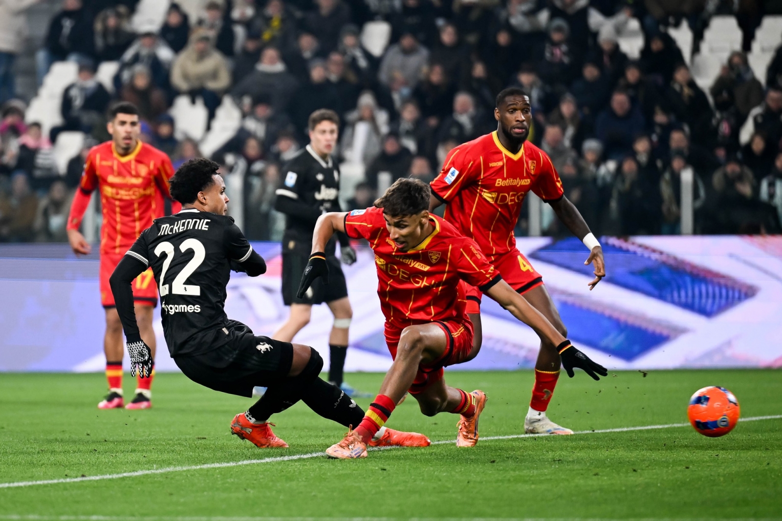 Дејвид промаши пенал: Јувентус освои само бод против Лече (ВИДЕО)