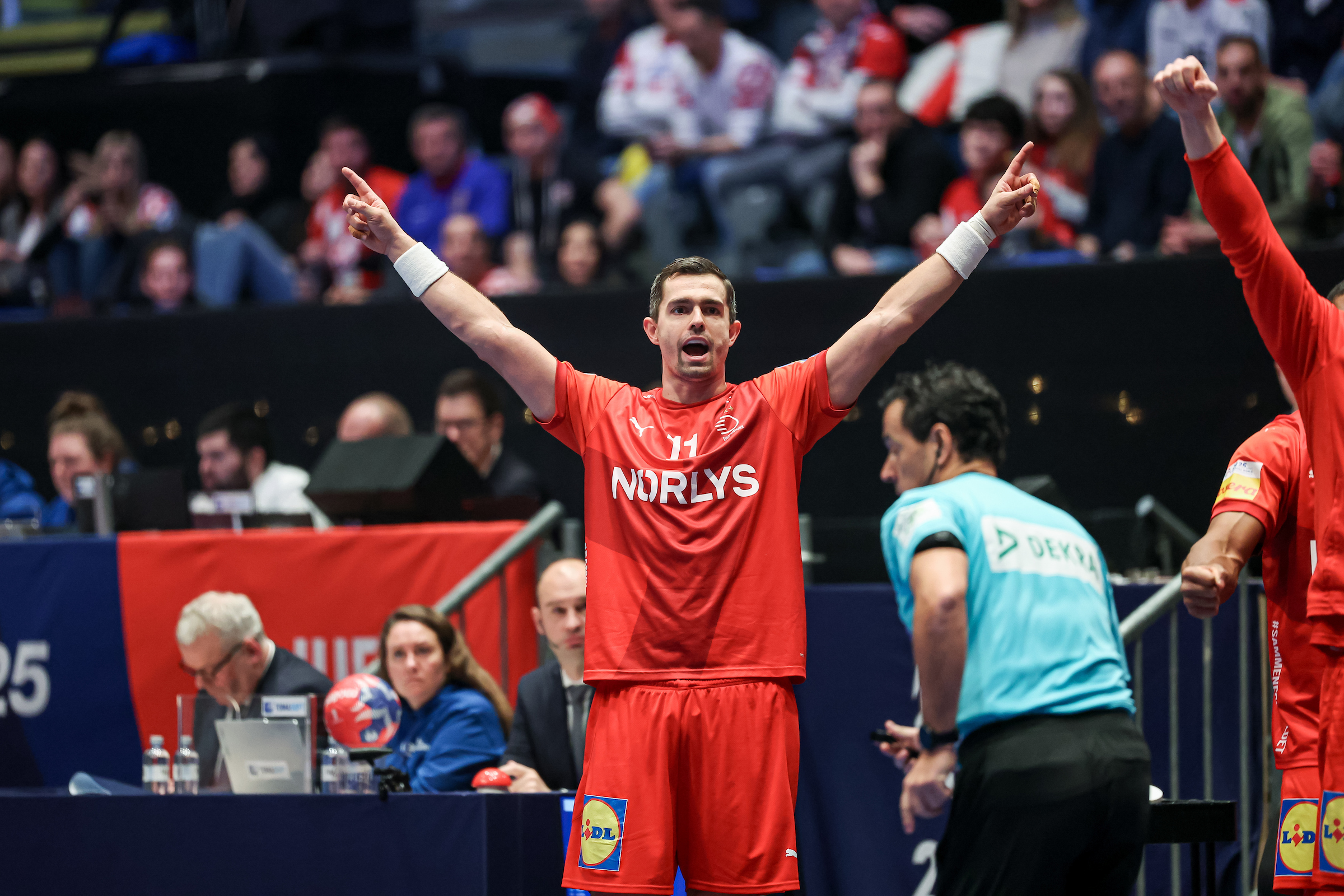 Данска со Грција се загреа за Македонија, Романија со три порази оди на ЕП