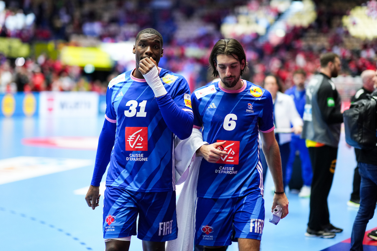 Кој високо лета – ниско паѓа: Французите поради бизарна причина „заглавија“ во Данска