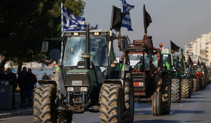 Грчките земјоделци започнуваат 48-часовна блокада низ цела Грција – ќе ги затворат граничните премини Евзони и Ники
