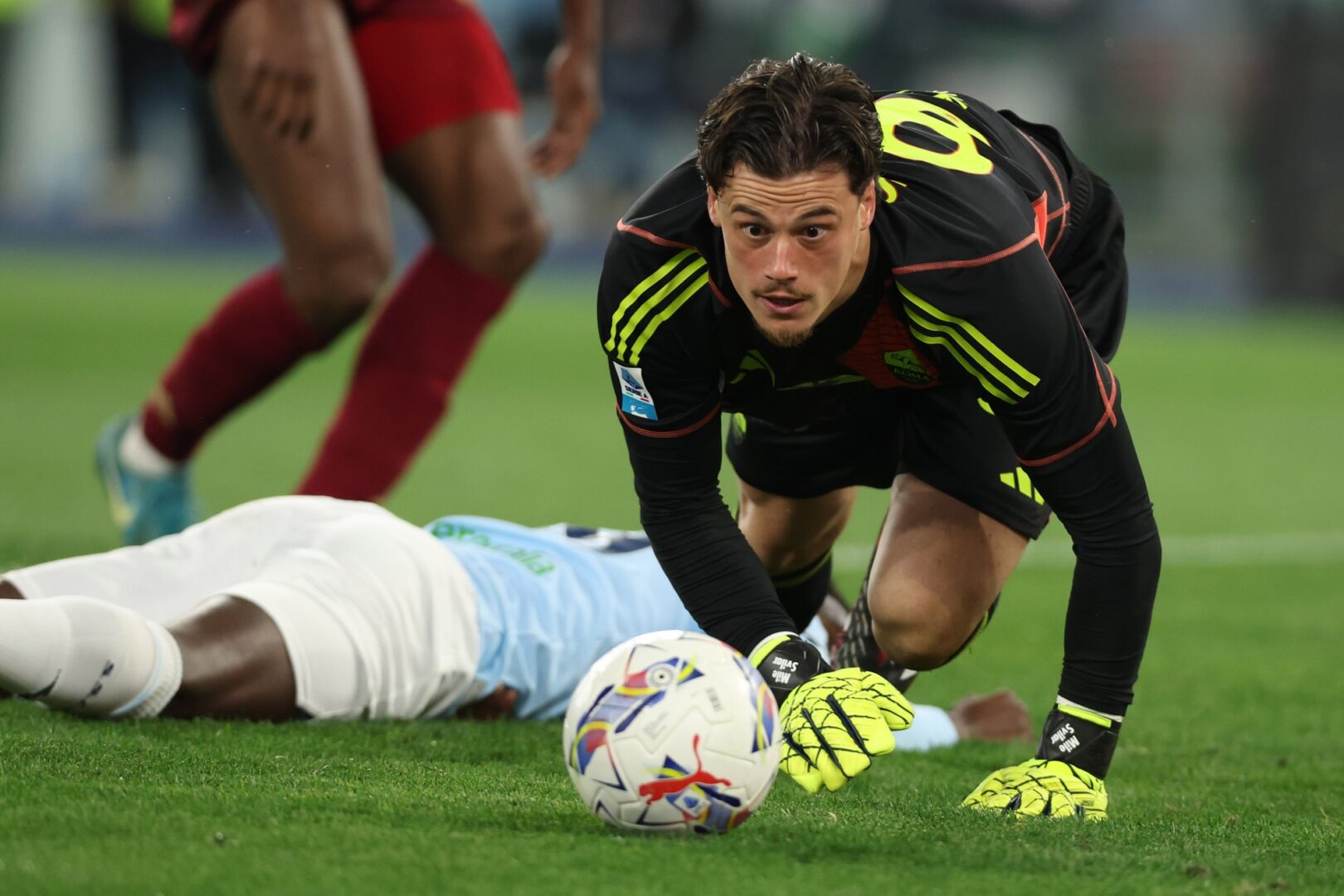 Челзи и Јунајтед подготвиле екстра понуда за Миле Свилар