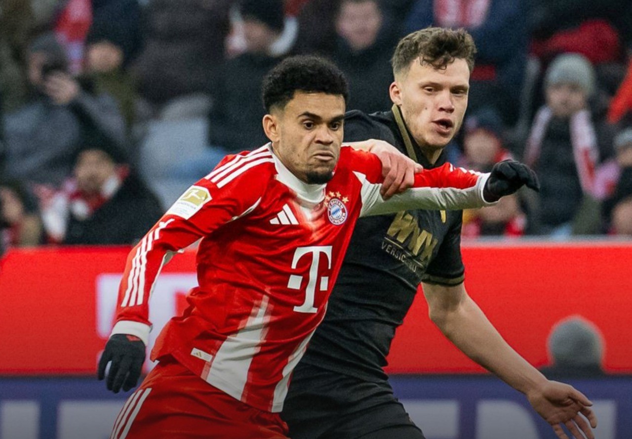 Аугсбург го тресна Баерн во Минхен и му го нанесе првиот пораз во Бундес-лигата