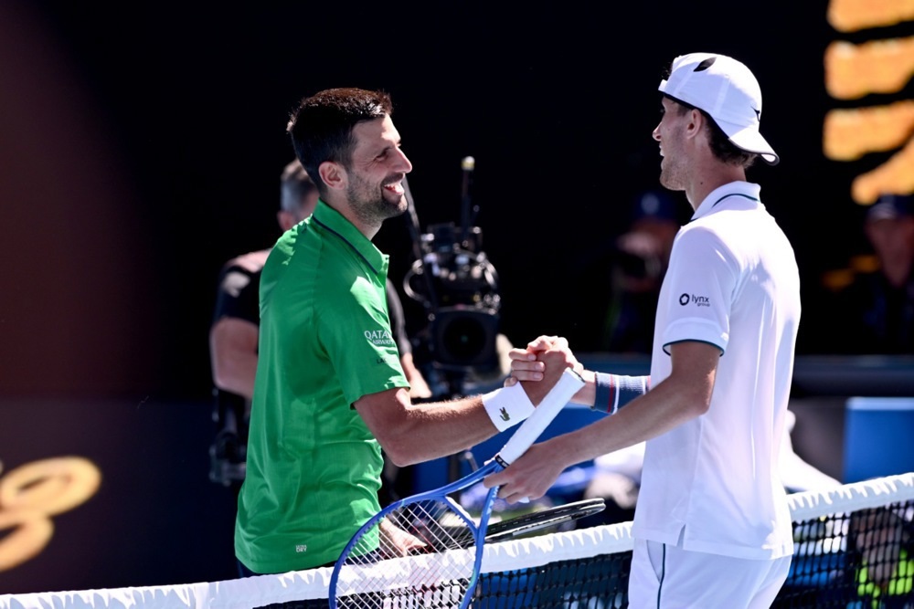 (Видео) Ѓоковиќ рутниски до третото коло на АО