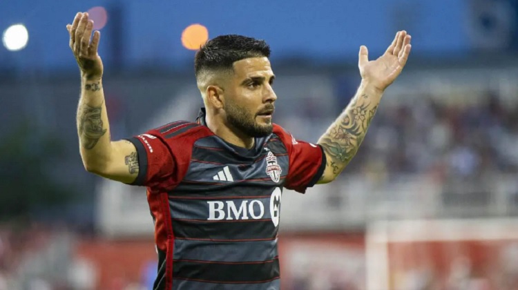 Инсиње потпишува за Лацио