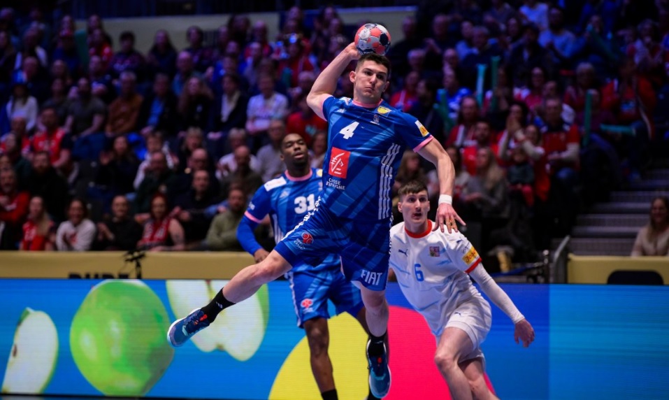 Французите ја растурија Чешка, Шпанците подобри од Србија