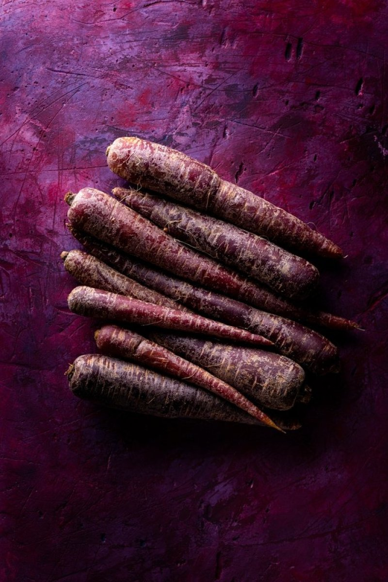 Морковите порано не изгледале како денес – нема да верувате какви бои имале (ФОТО)