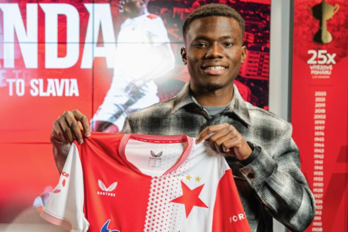 Додека нашите ги губат без пари: Српски второлигаш продаде фудбалер за 600.000 евра!