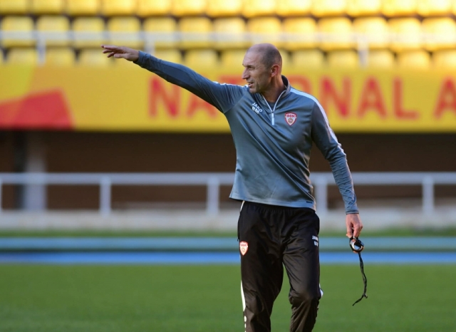 „Криво ми е што нема да ја водам Македонија во баражот, но секогаш сум тука да ѝ помогнам!“