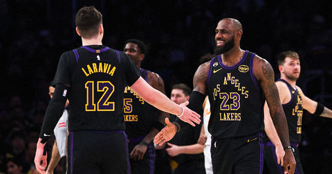 ВИДЕО: Леброн и Дончиќ диригираа, Лејкерси моќно се вратија на победите