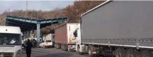 Камионските превозниците втор ден го блокираат товарниот сообраќај на граничните премини