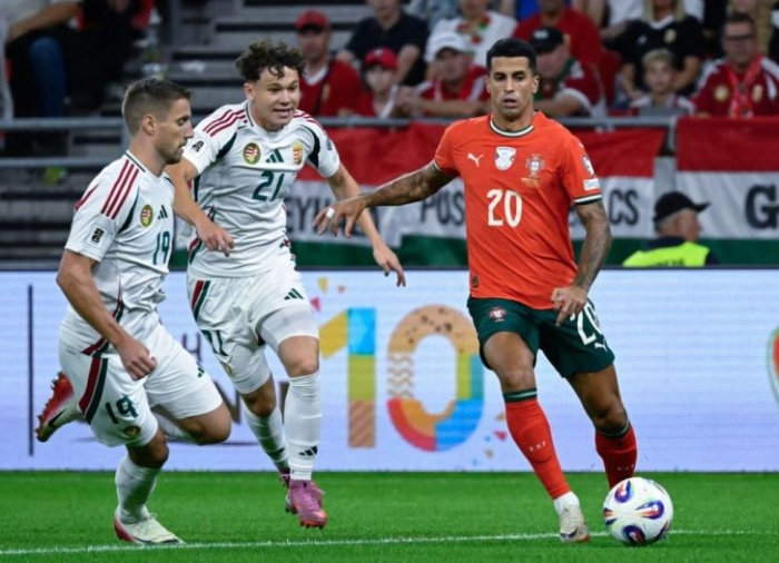 Кансело потпишува договор со Барселона