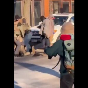 ВИДЕО: Се појавија снимки, ја оспоруваат верзијата на администрацијата на Трамп за убиството во Минесота