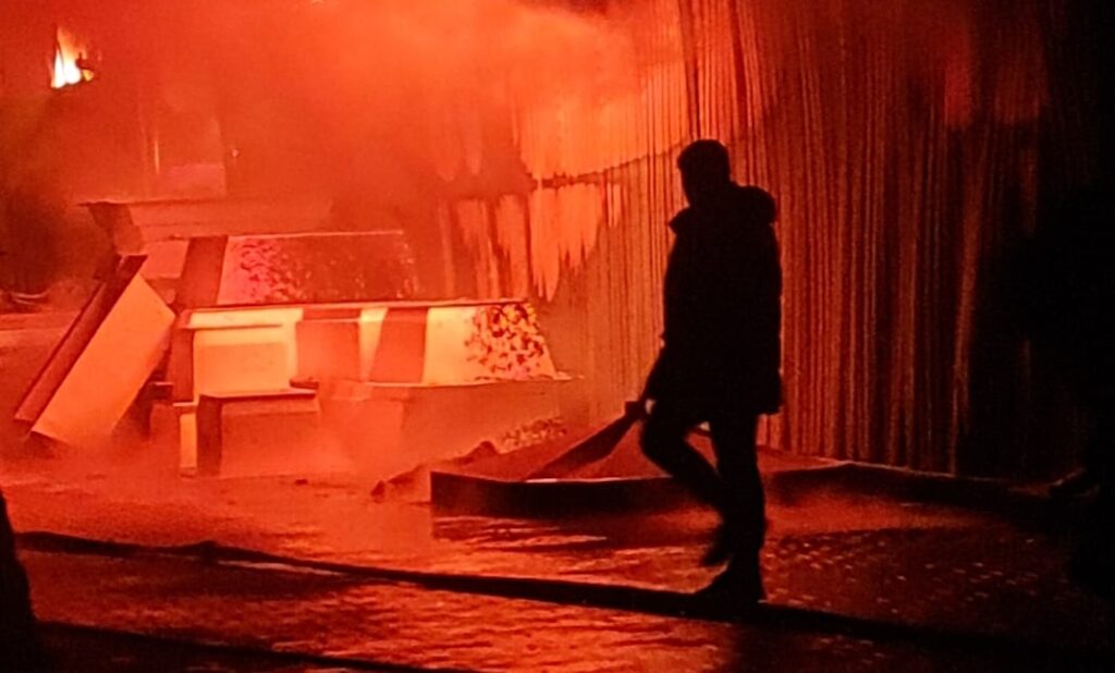 Трагедија во Грција: Три работнички загинаа во пожар во фабриката „Виоланта“ – претходела силна експлозија