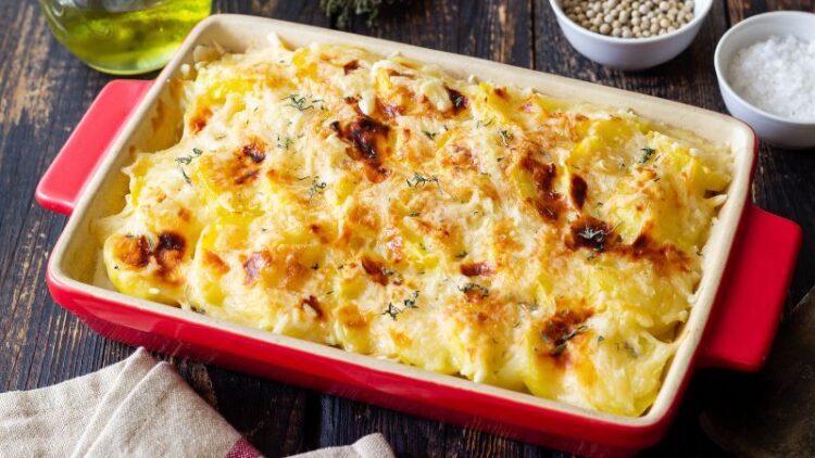 РЕЦЕПТ НА ДЕНОТ: Брз ручек со компири готов за 12 минути