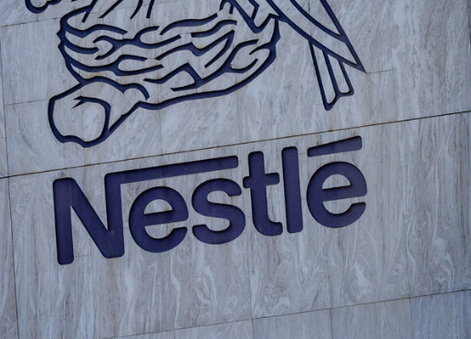Нестле повлекува храна за бебиња од над 40 земји, што би можело да го чини над 1 милијарда франци