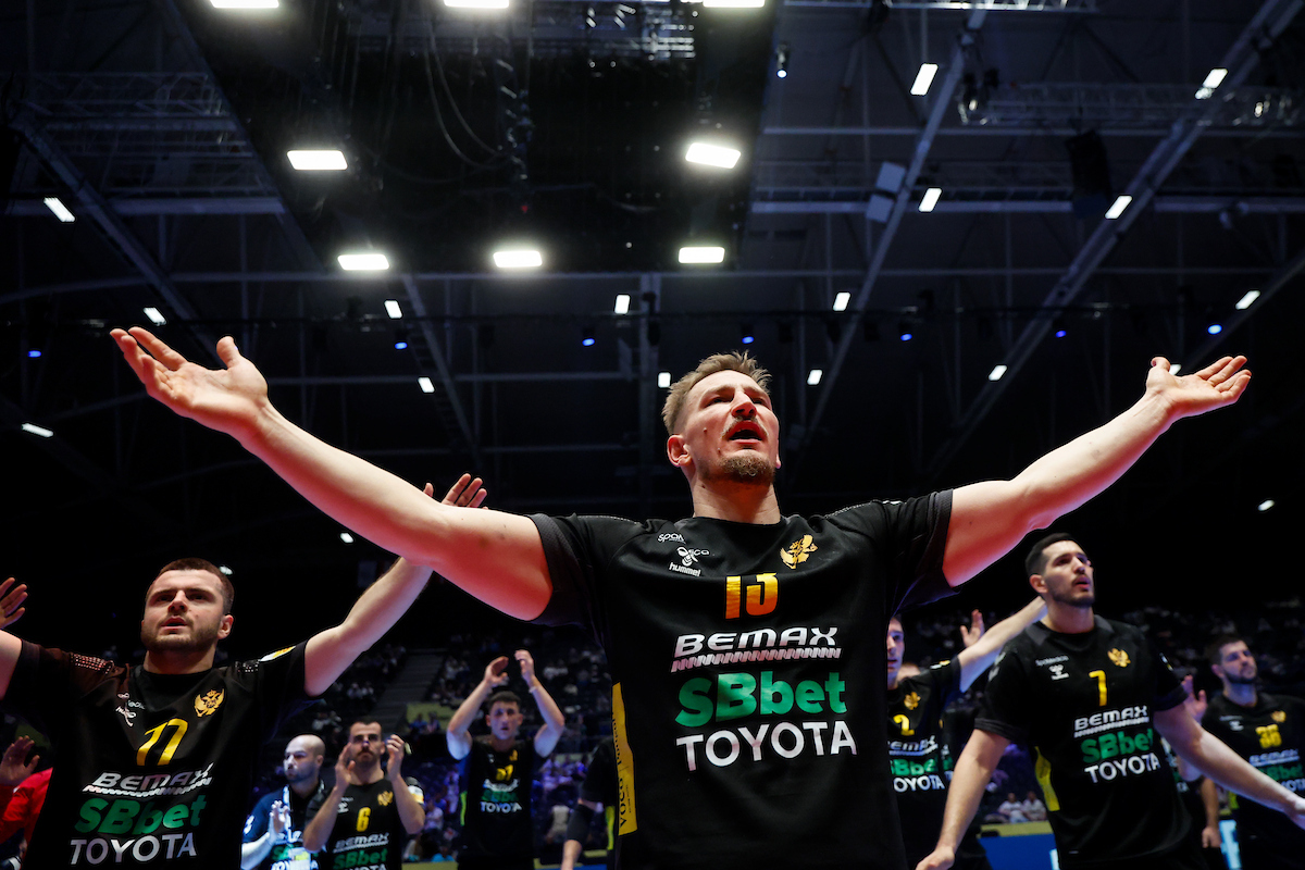 Солзи и емоции: Миленикот на „Чкембари“ се збогува со репрезентацијата!