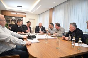 Ѓорѓиевски: Две монтажни катни гаражи добива Клиничкиот центар во Скопје