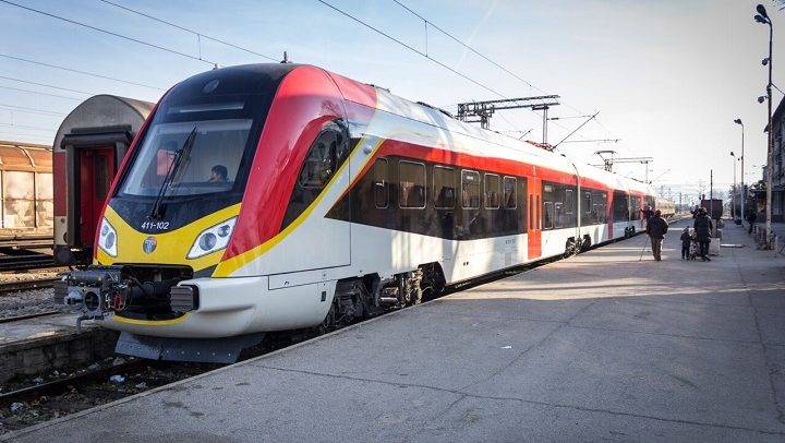 Делумен прекин на железничкиот сообраќај, во бојкот дел од машинскиот и извршниот персонал