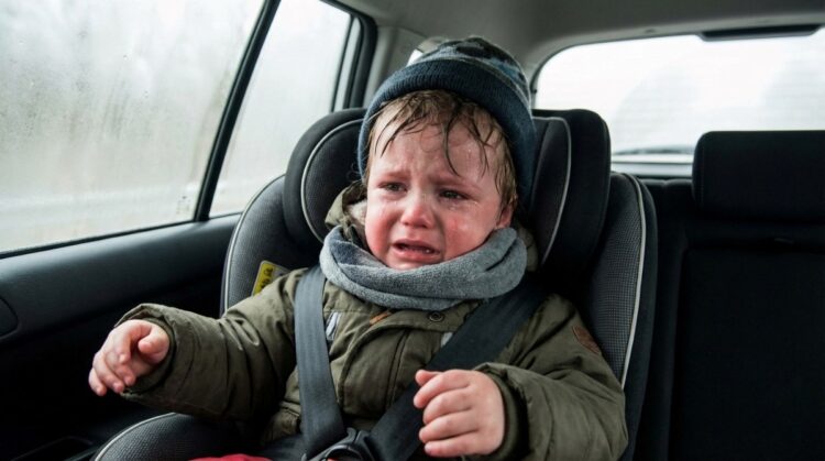 Грешка што родителите често ја прават во зима – а може да му наштети на развојот на детето