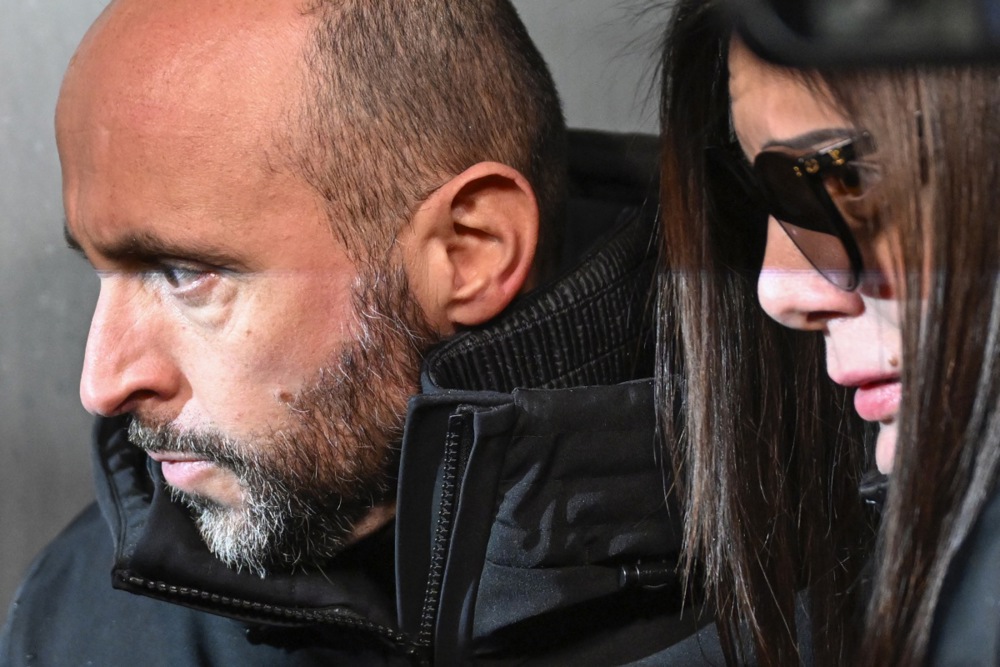 Сопствениците на барот во Кран-Монтана признаа дека немало систем за гаснење пожар, а излезите за итни случаи биле блокирани