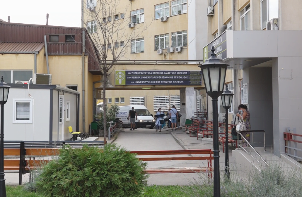 На Детската клиника има 20-ина деца со грип